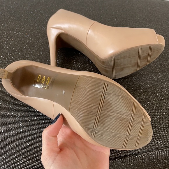 le château open toe heels - Picture 4 of 4